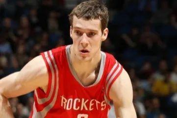 后依然保持 后依然保持