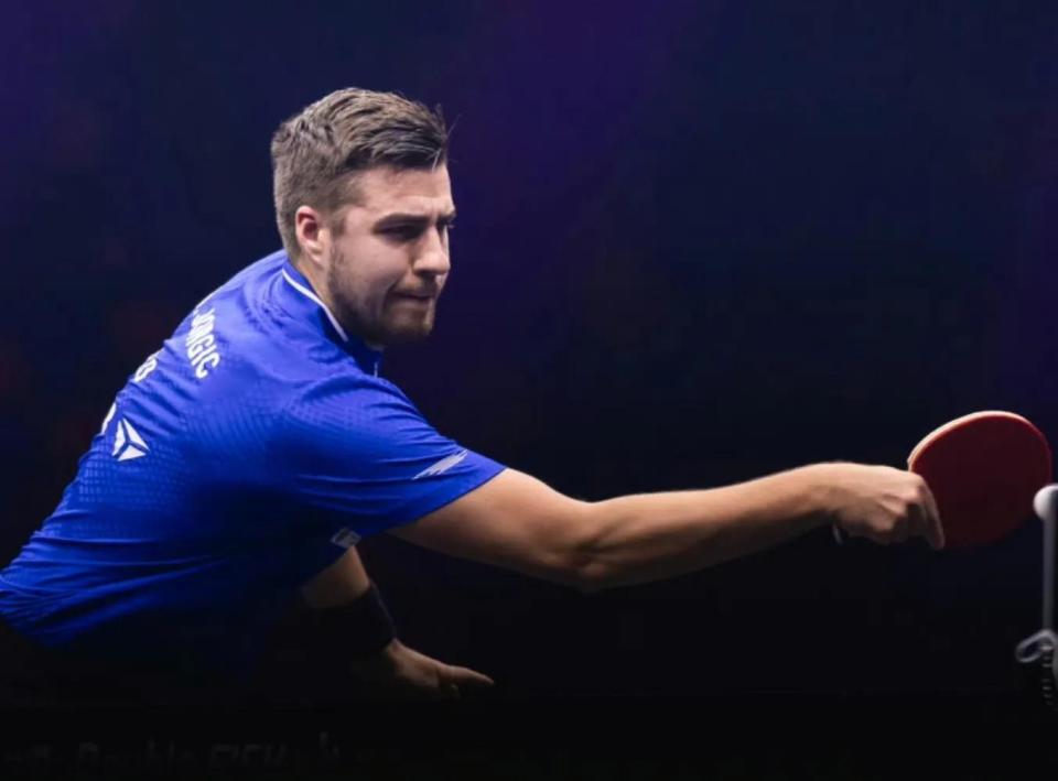 他们利用对 他们利用对