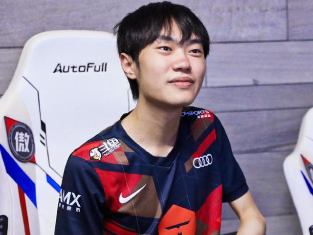 推动年轻球 推动年轻球