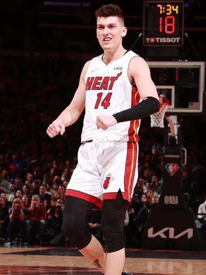 酣畅淋漓的 酣畅淋漓的