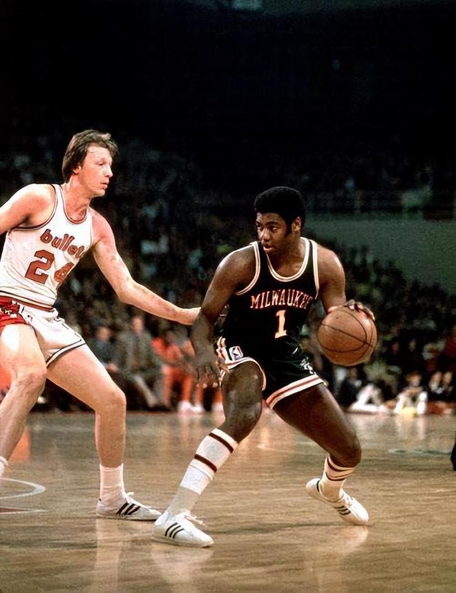 全球目光再 全球目光再